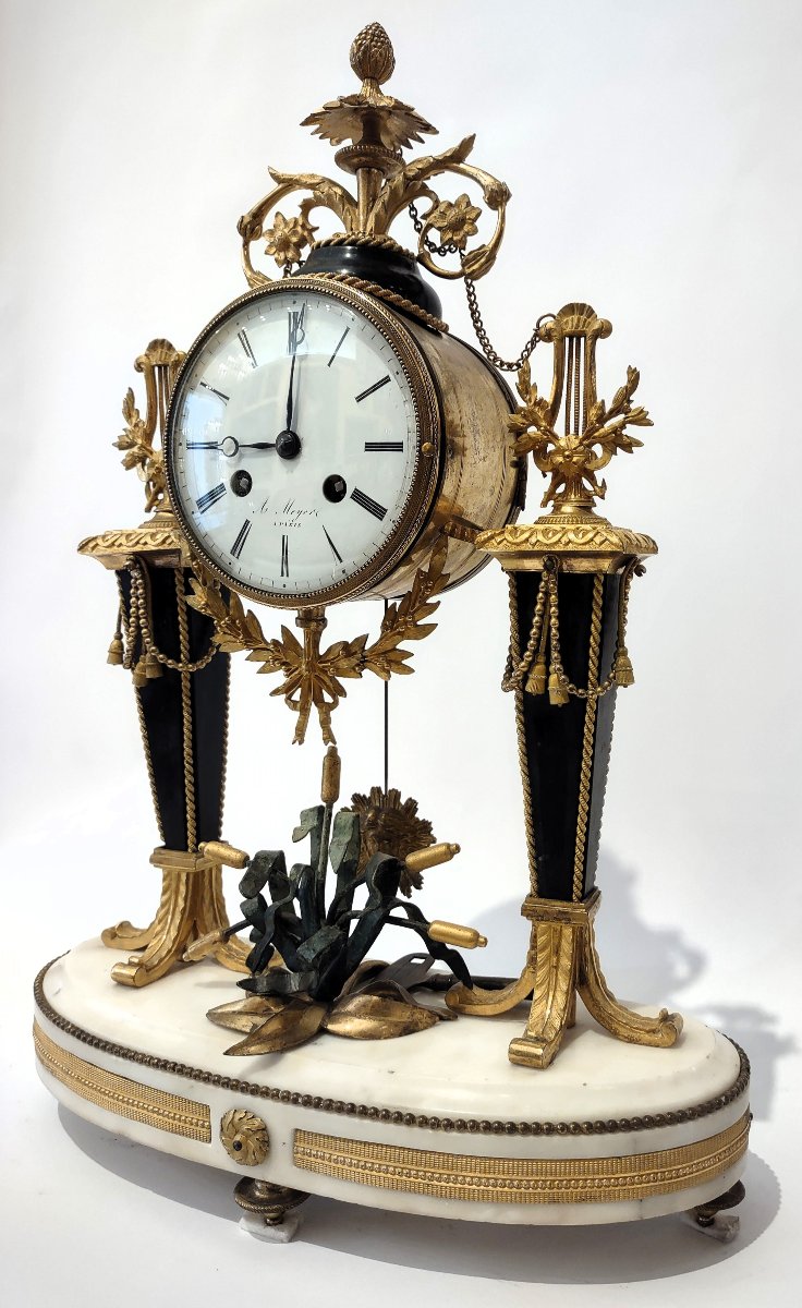 OROLOGIO A PENDOLO LUIGI XVI IN MARMO E BRONZI DORATI FINE DEL XVIII SECOLO-photo-3