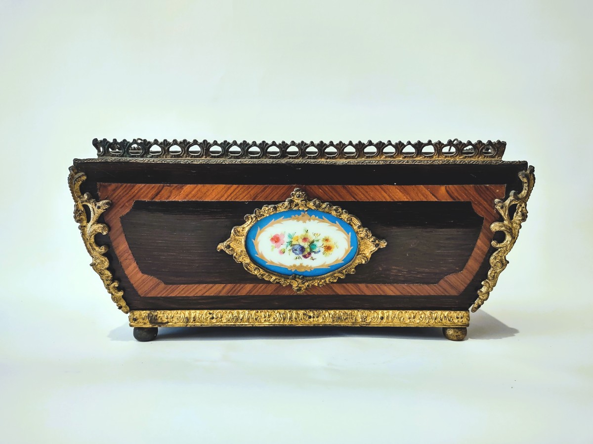 FIORIERA NAPOLEONE III IN LEGNO PREGIATO E BRONZO DORATO METÀ DEL XIX SECOLO