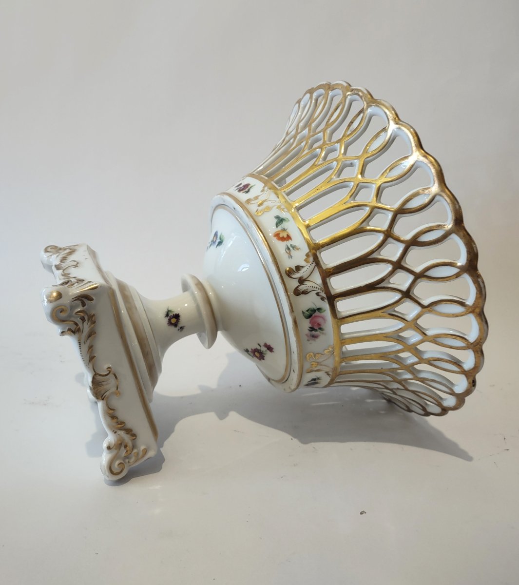 FRUTTIERA IN PORCELLANA META' XIX SECOLO-photo-3