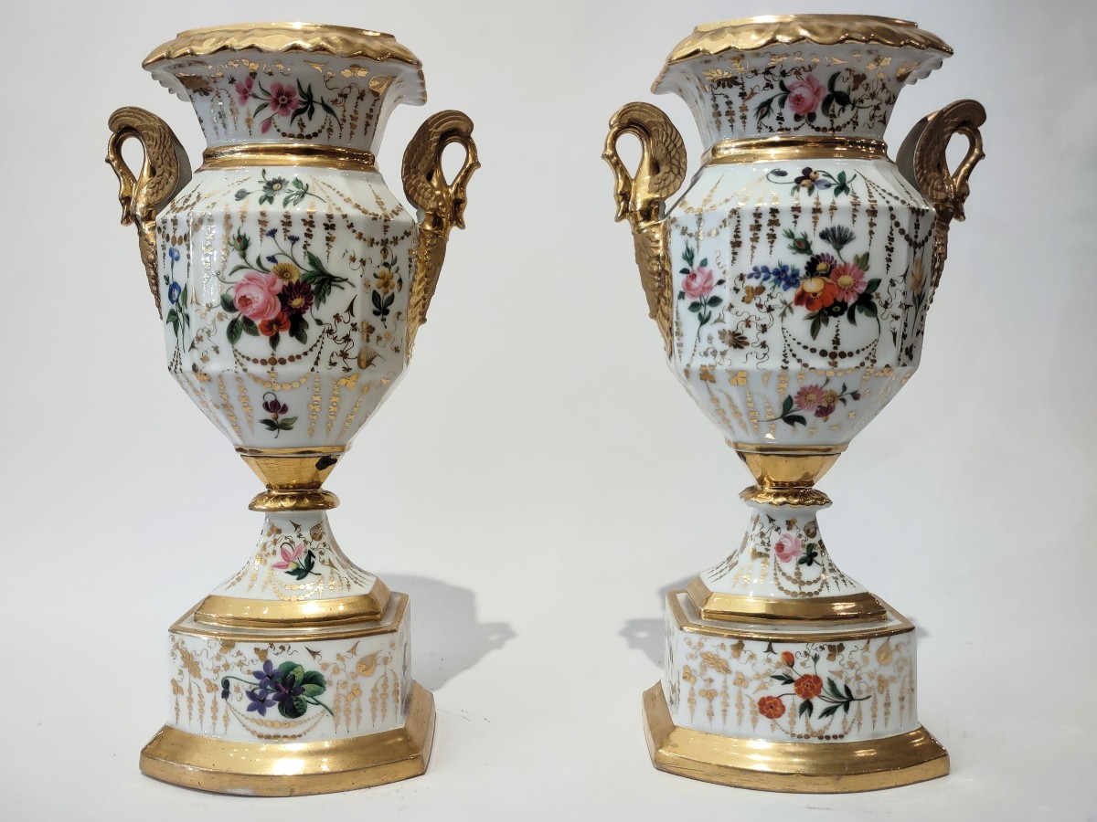 COPPIA DI VASI IN PORCELLANA CARLO X META' XIX SECOLO