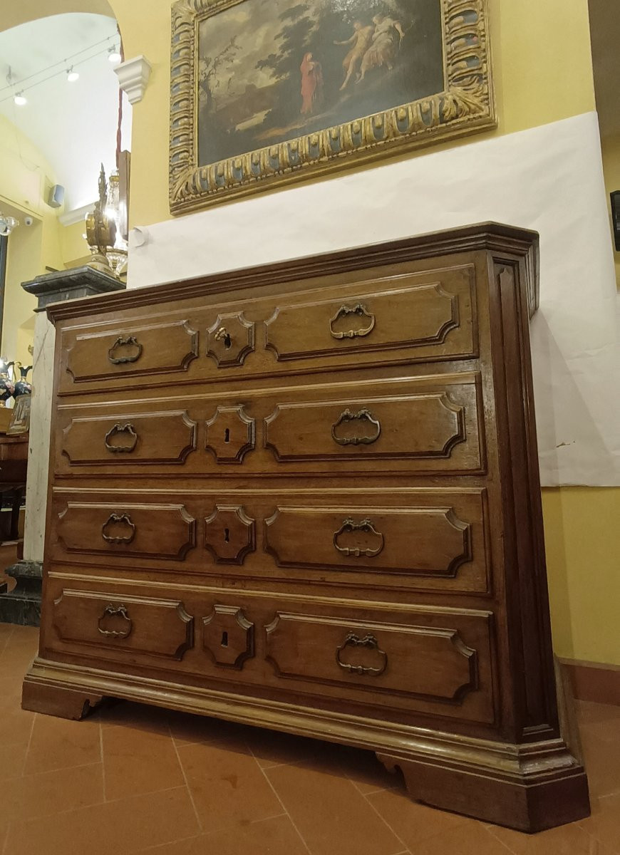 CASSETTONE LOMBARDO IN NOCE META' XVII SECOLO-photo-1