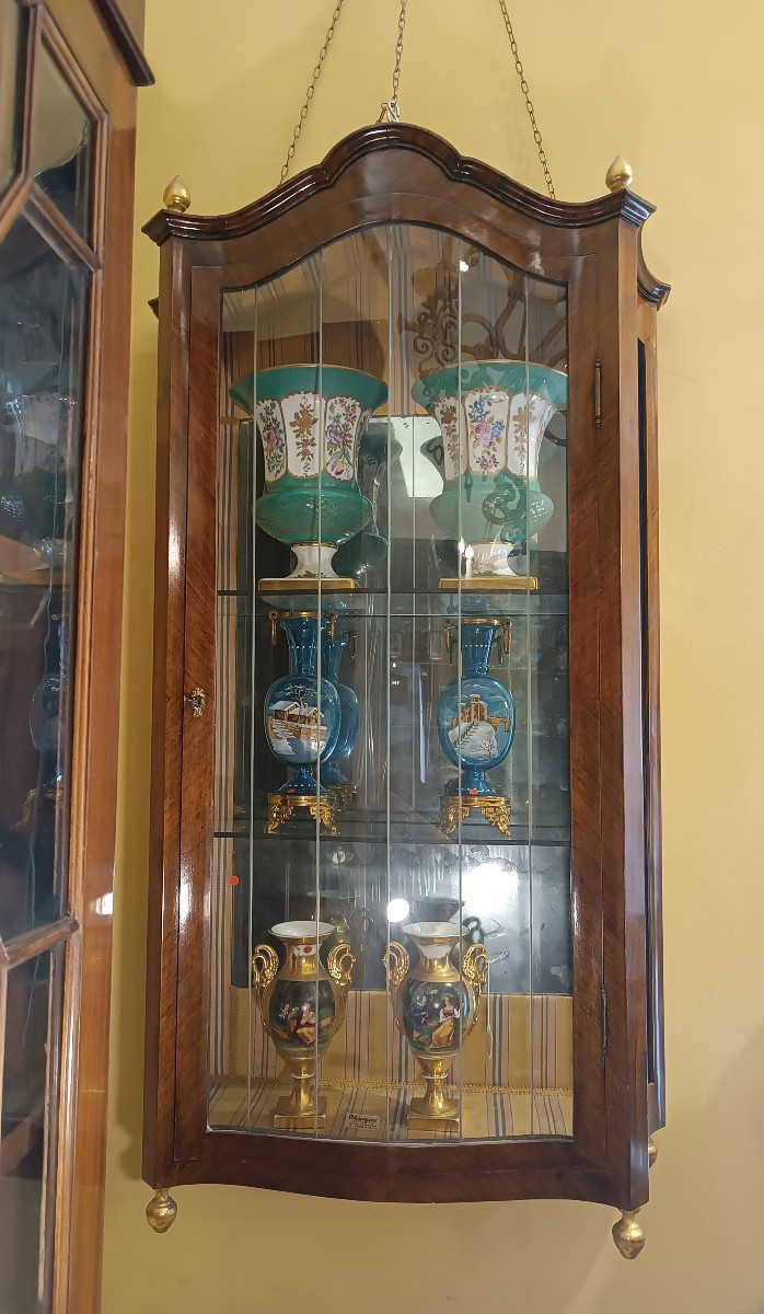 VETRINETTA PENSILE IN NOCE PRIMA META' DEL XIX SECOLO 