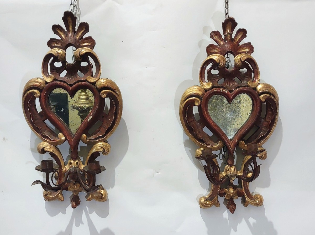 COPPIA DI APPLIQUES LACCATE E DORATE XVII SECOLO