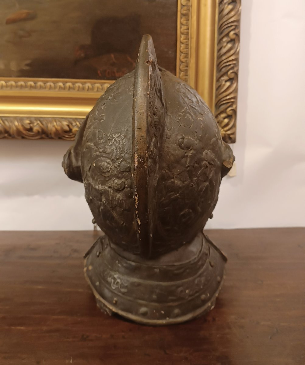 RIPRODUZIONE IN STUCCO DELL'ELMO DI ENRICO II INIZIO XX SECOLO -photo-2