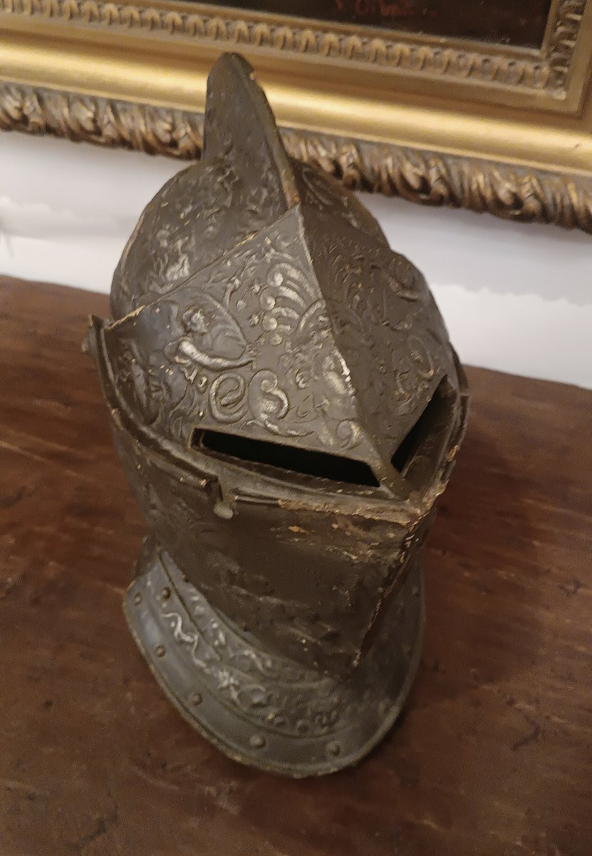 RIPRODUZIONE IN STUCCO DELL'ELMO DI ENRICO II INIZIO XX SECOLO -photo-6