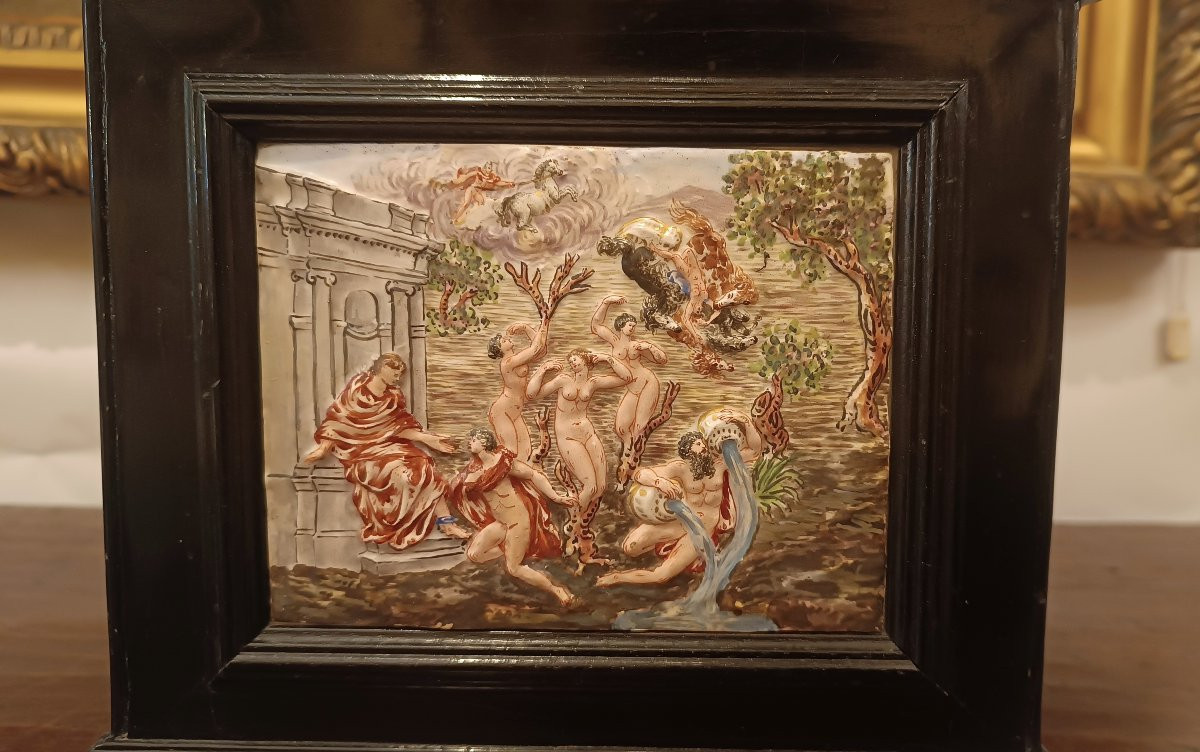 COFANETTO CON PLACCHE IN PORCELLANA CAPODIMONTE META' XIX SECOLO -photo-2