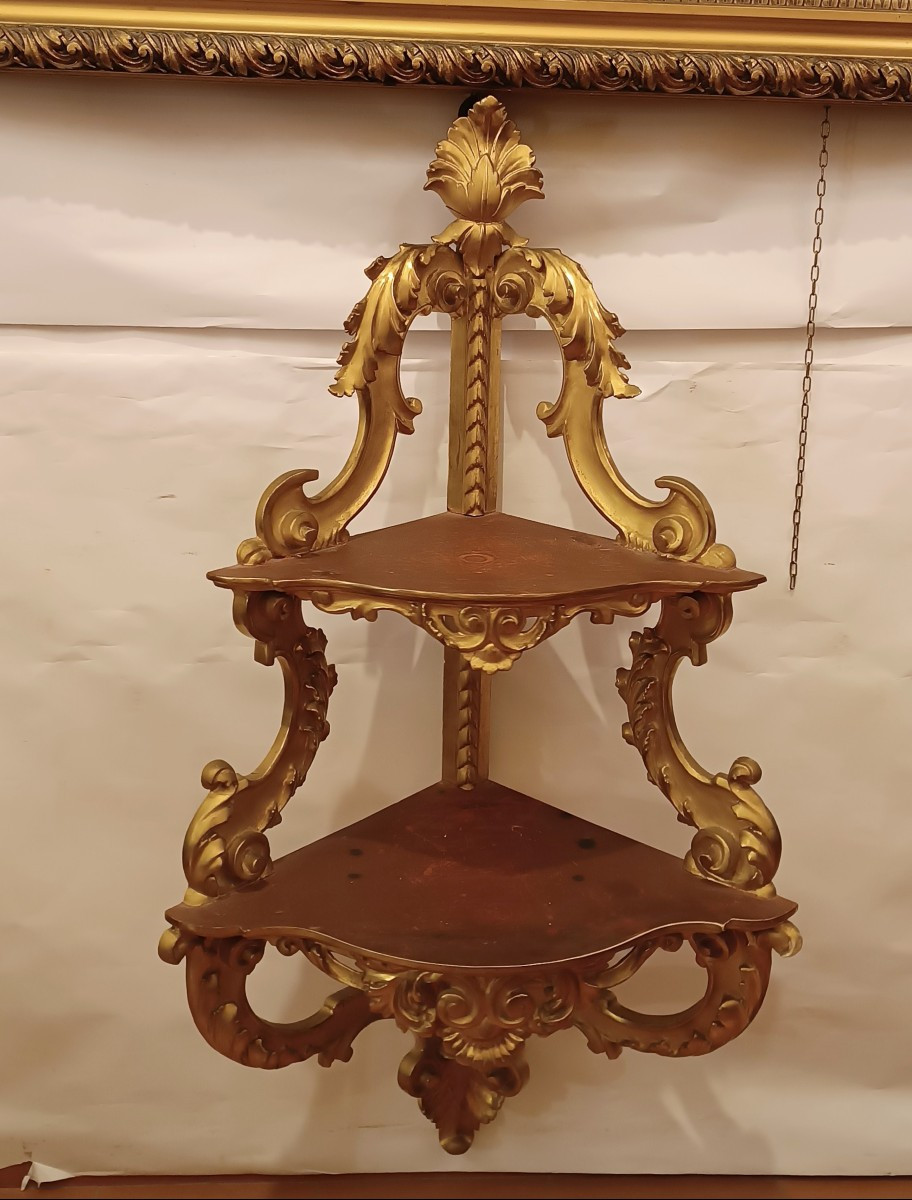 ANGOLIERA IN LEGNO DORATO SECONDA META' XIX SECOLO