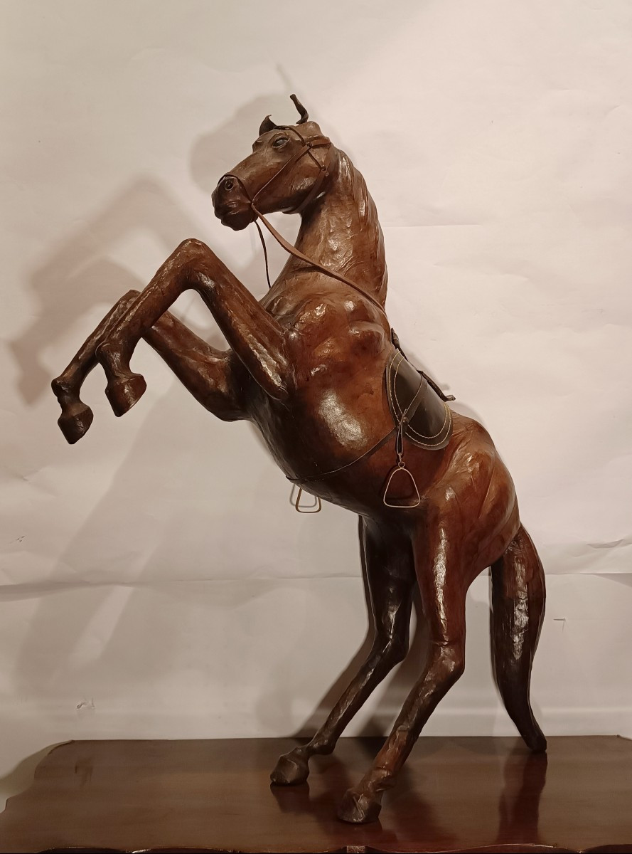 CAVALLO RAMPANTE IN CUOIO FINE XIX SECOLO 