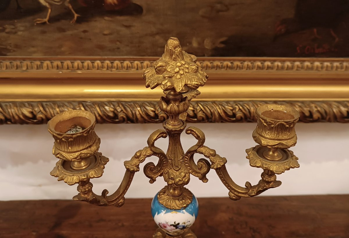 COPPIA DI CANDELIERI IN BRONZO DORATO E PORCELLANA SÈVRES META' XIX SECOLO -photo-1