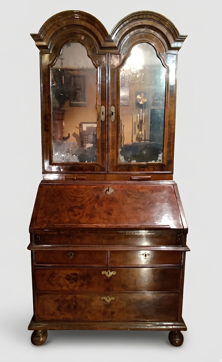 TRUMEAU QUEEN ANNE IN NOCE INIZI XVIII SECOLO 