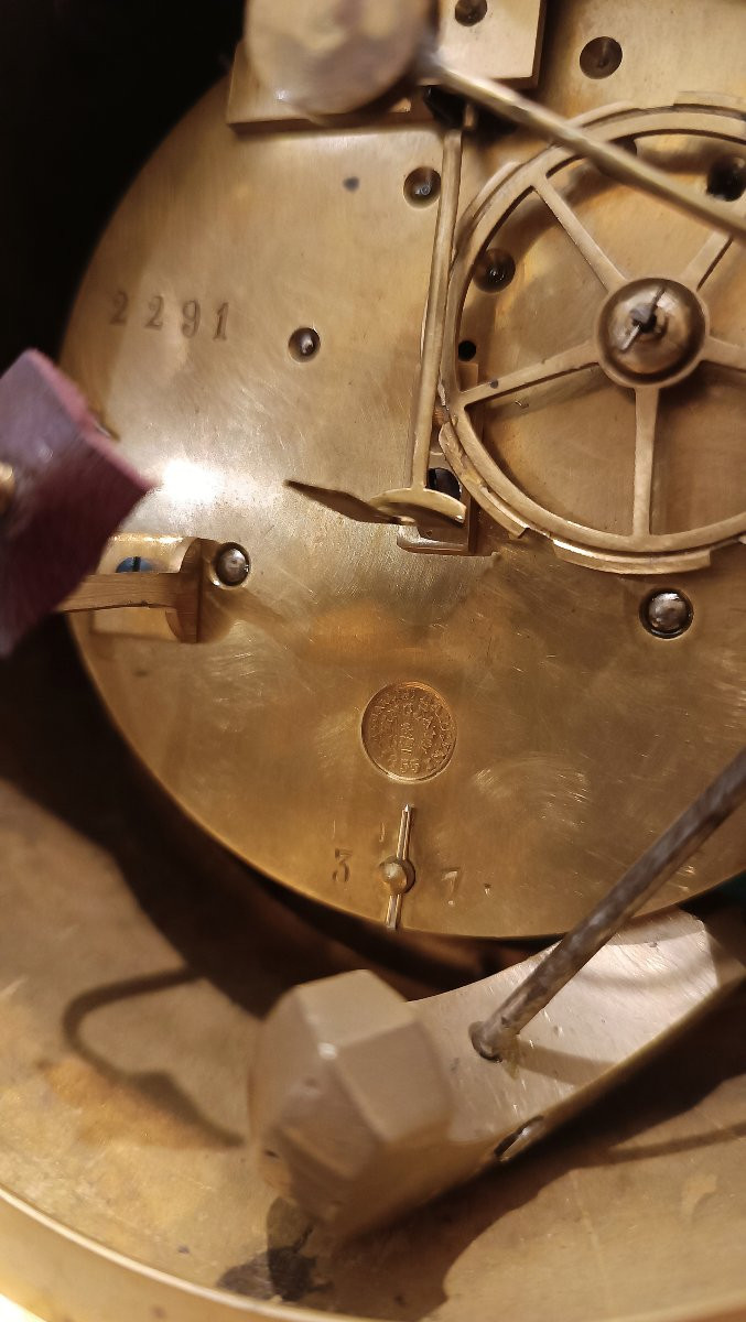 OROLOGIO A LIRA IN MARMO BIANCO E STRASS META' XIX SECOLO-photo-1