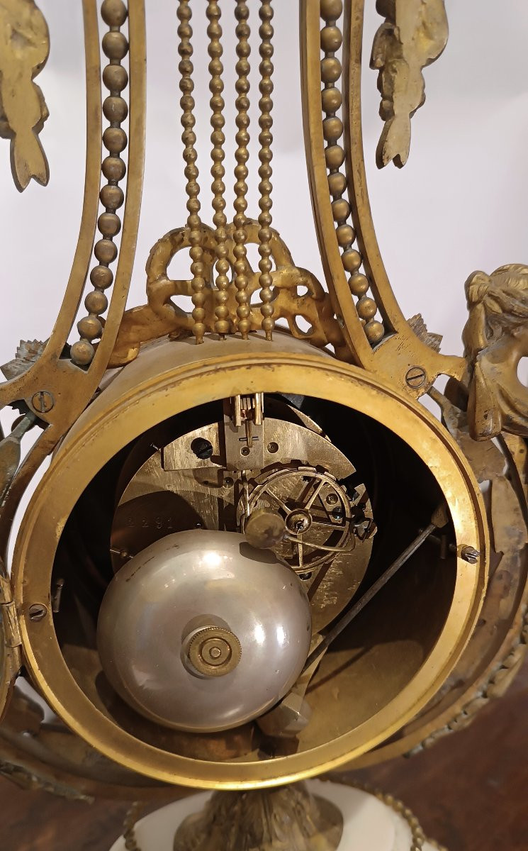 OROLOGIO A LIRA IN MARMO BIANCO E STRASS META' XIX SECOLO-photo-4