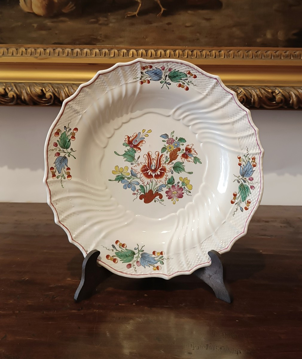 PIATTO TULIPANO GINORI FINE XVIII SECOLO 
