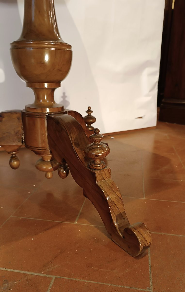 TAVOLINO OTTAGONALE CON INTARSI GEOMETRICI META' XIX SECOLO -photo-3
