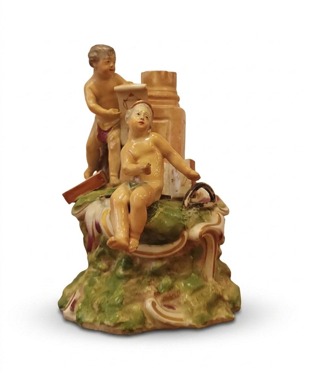 GRUPPO IN PORCELLANA VIENNA "ALLEGORIA DEL DISEGNO" SECONDA META' XVIII SECOLO 