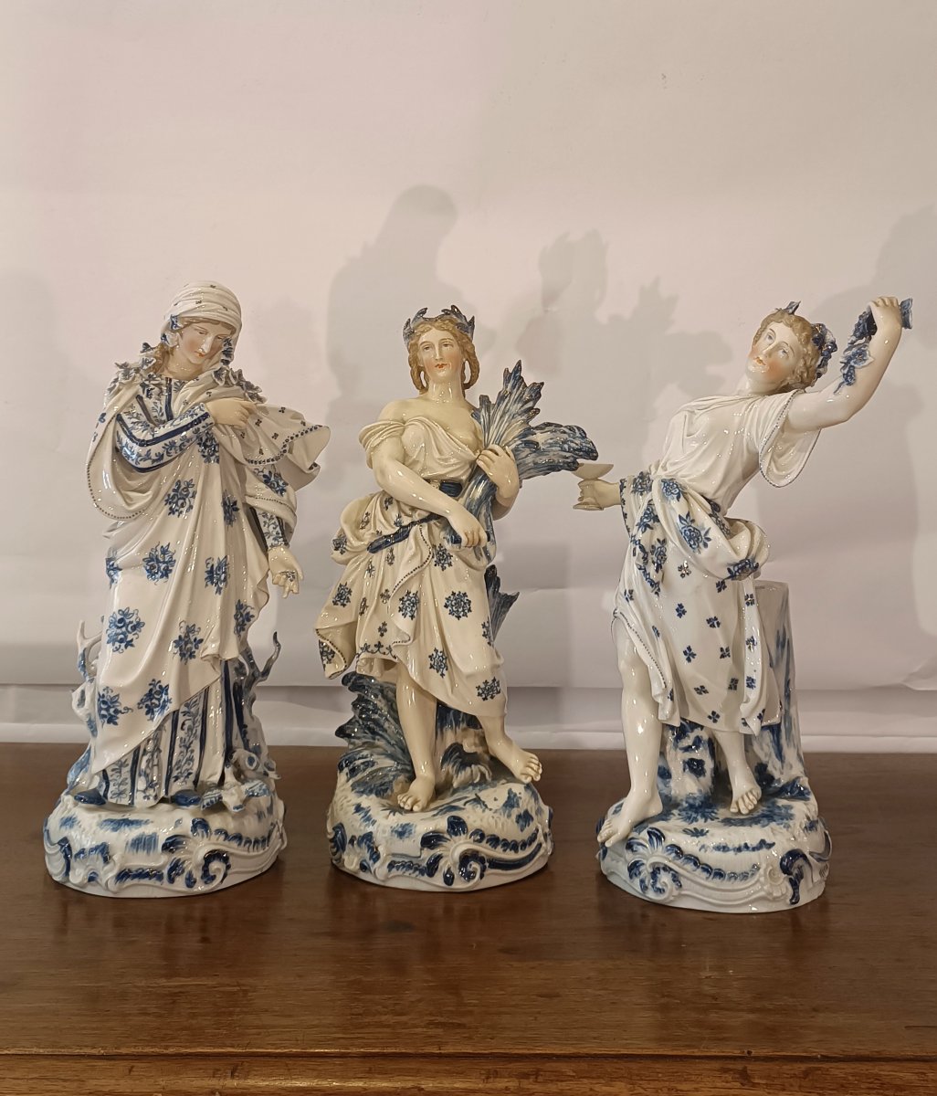 TRE STATUETTE IN PORCELLANA STAGIONI RAUENSTEIN META' XIX SECOLO-photo-2