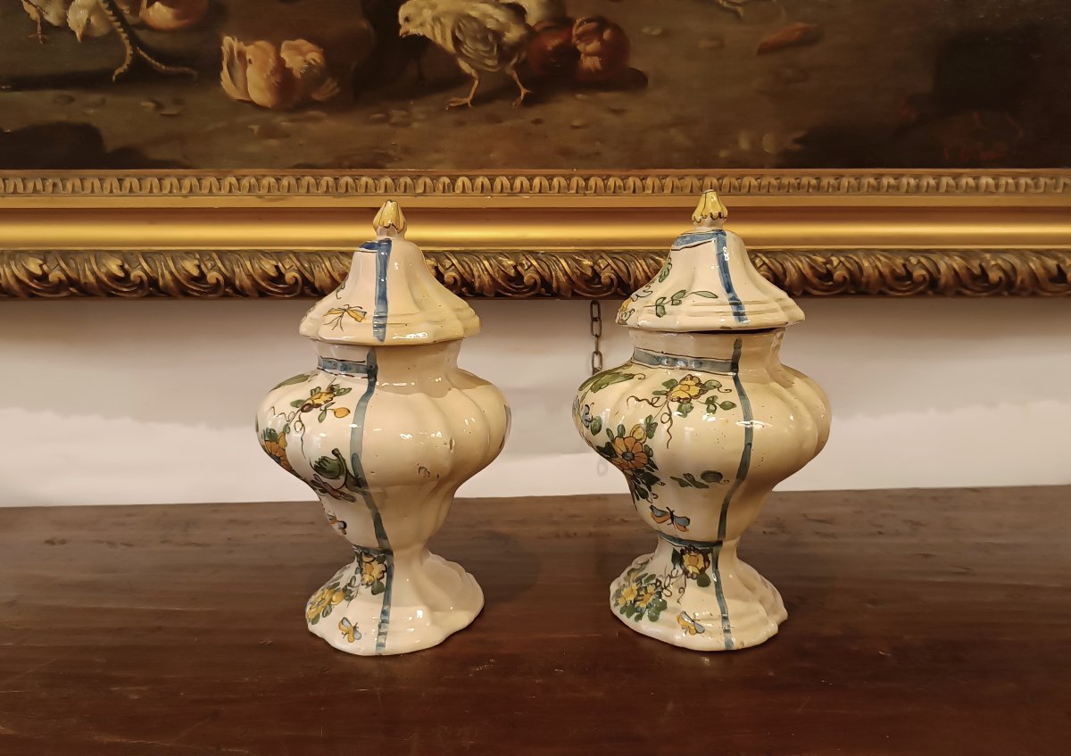 COPPIA DI VASI DA FARMACIA IN MAIOLICA PRIMA META' XVIII SECOLO -photo-3