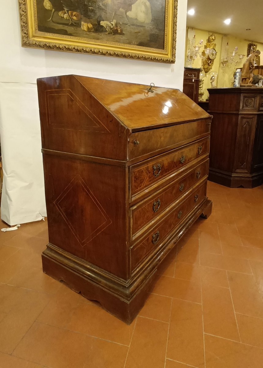 CASSETTONE A RIBALTA IN NOCE E INTARSI FINE XVII SECOLO-photo-5