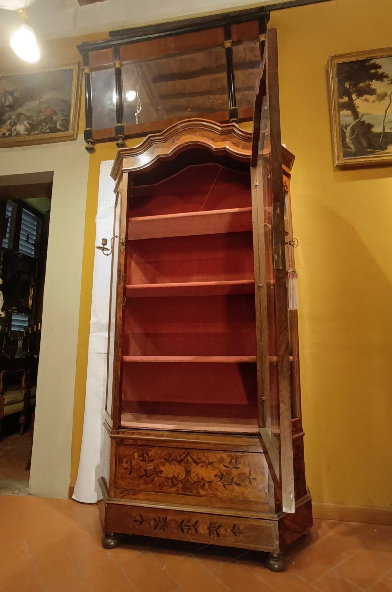 VETRINA IN NOCE CON INTARSI META' XIX SECOLO-photo-2