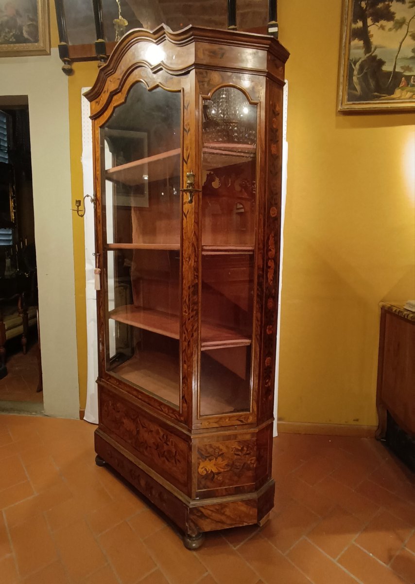 VETRINA IN NOCE CON INTARSI META' XIX SECOLO-photo-3