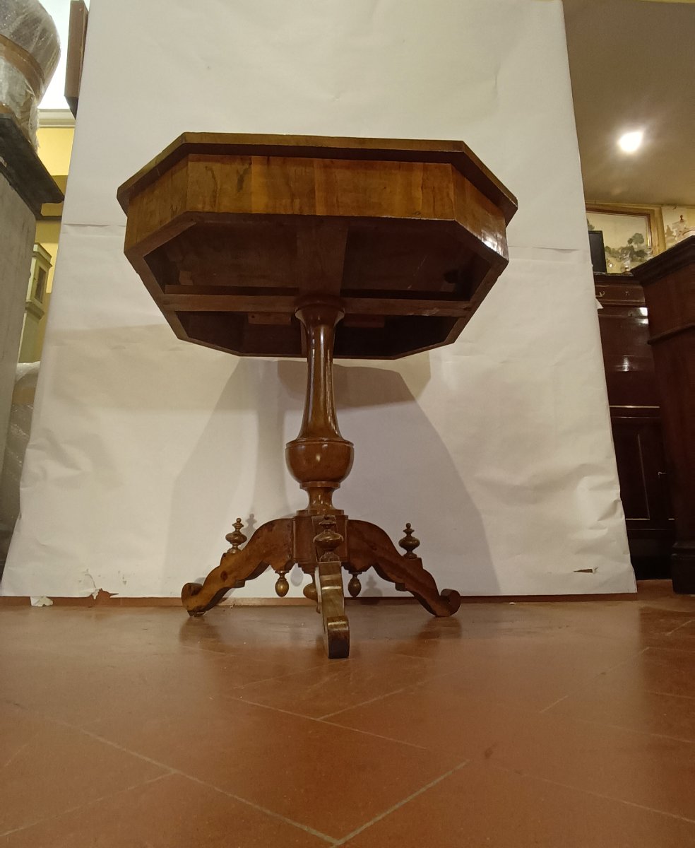 TAVOLINO OTTAGONALE CON INTARSI GEOMETRICI META' XIX SECOLO -photo-2