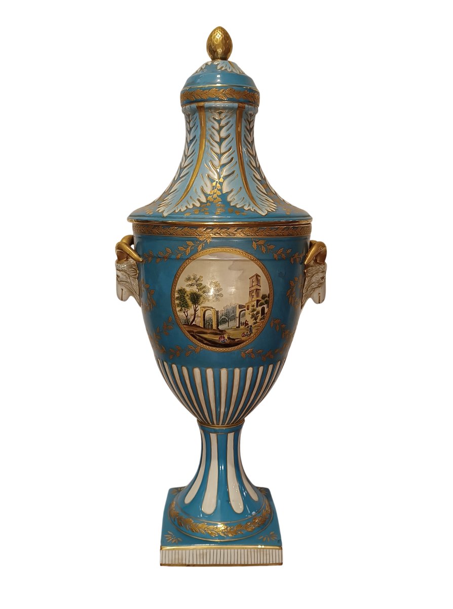 VASO IN PORCELLANA AZZURRO SECONDA META' XIX SECOLO