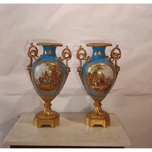 COPPIA DI VASI IN PORCELLANA SÈVRES PRIMO XIX SECOLO