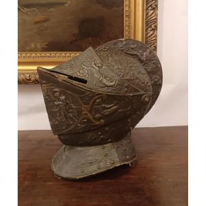 RIPRODUZIONE IN STUCCO DELL'ELMO DI ENRICO II INIZIO XX SECOLO 