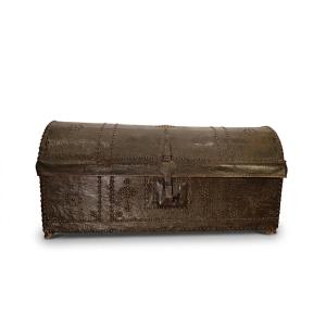 BAULE DA CARROZZA IN CUOIO FINE XVII SECOLO