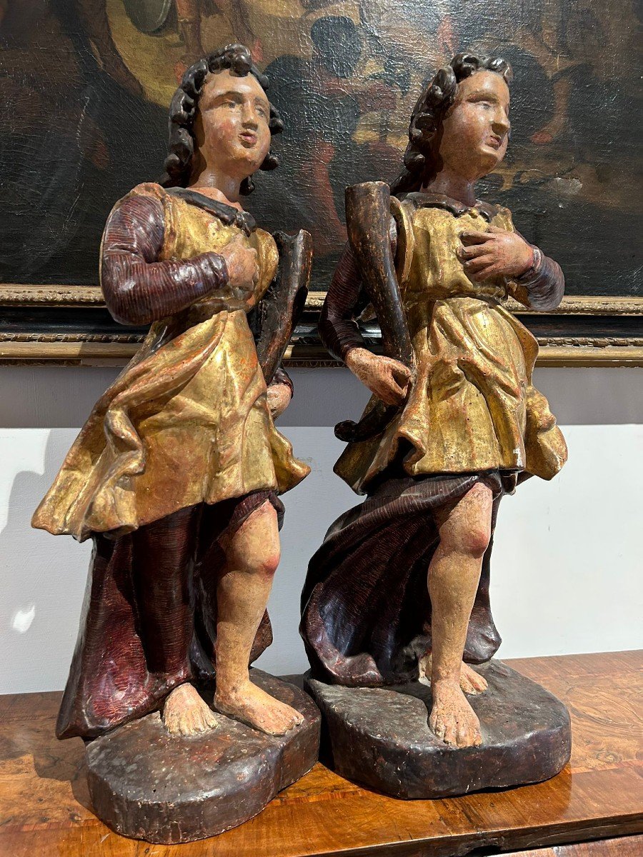 Coppia di sculture in legno raff. figure allegoriche che reggono cornucopia. Italia, XVII s.-photo-3
