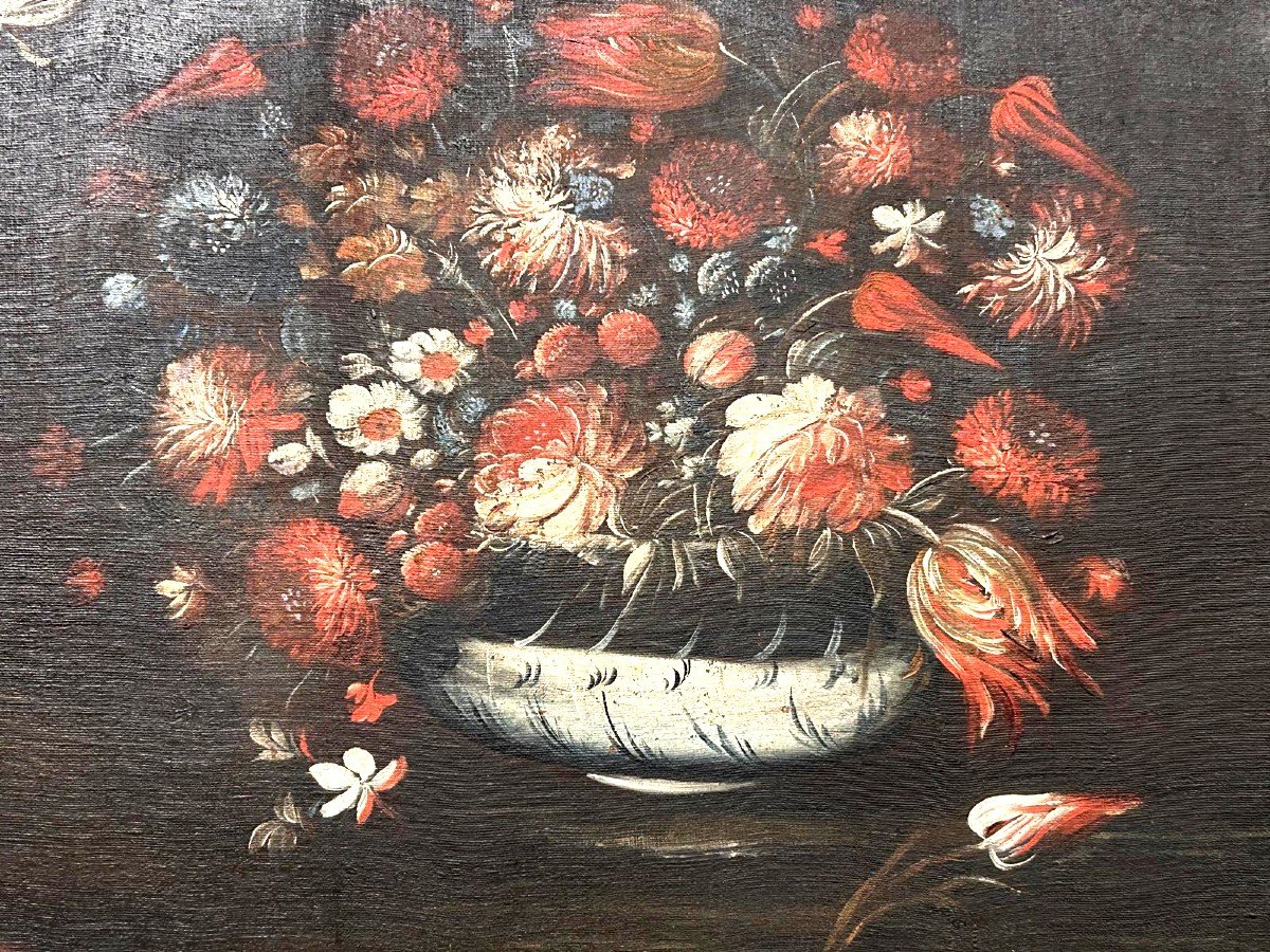 Coppia di nature morte del XVII secolo con vasi di fiori e volatili.-photo-3