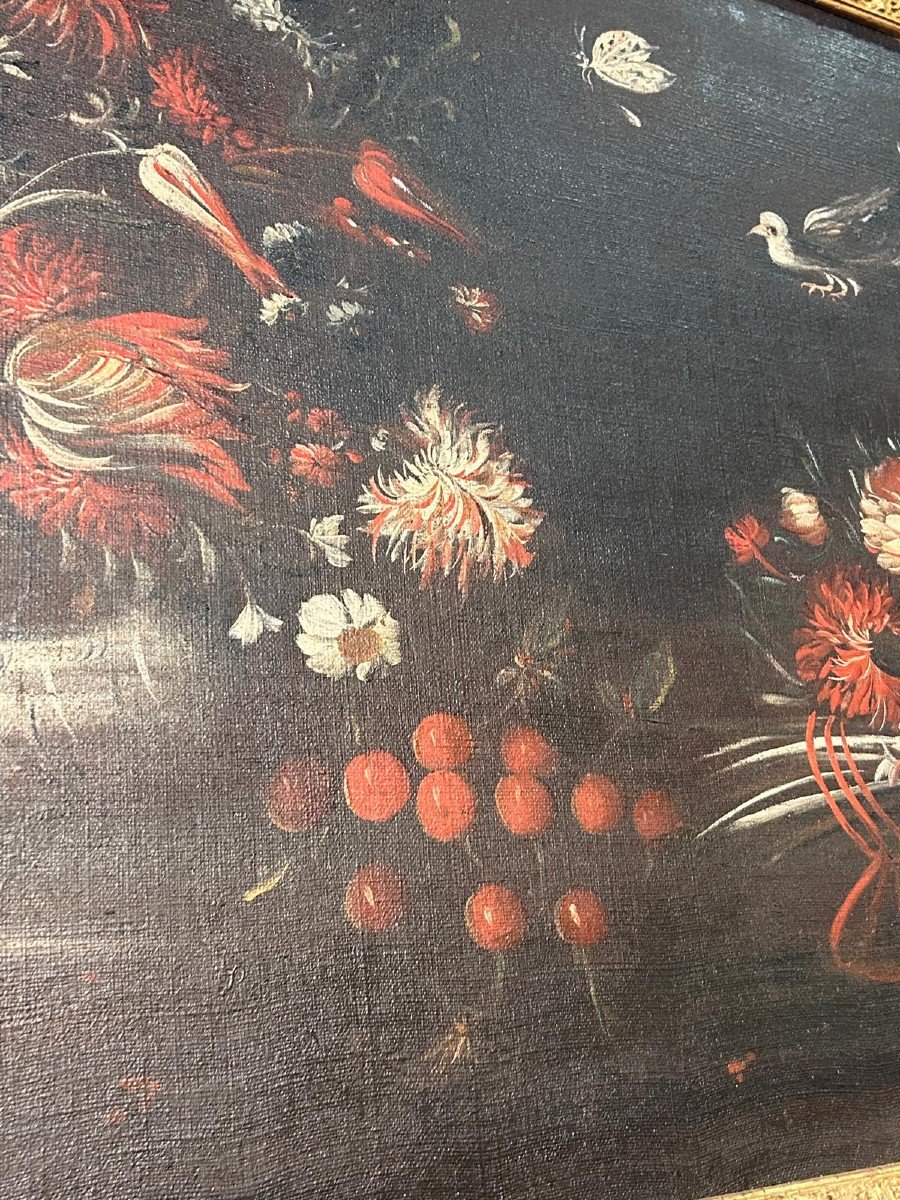 Coppia di nature morte del XVII secolo con vasi di fiori e volatili.-photo-4