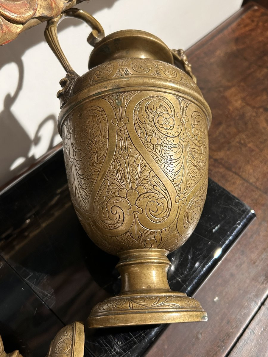Coppia di vasi in bronzo finemente incisi. Firenze, fine del XVI secolo.-photo-4