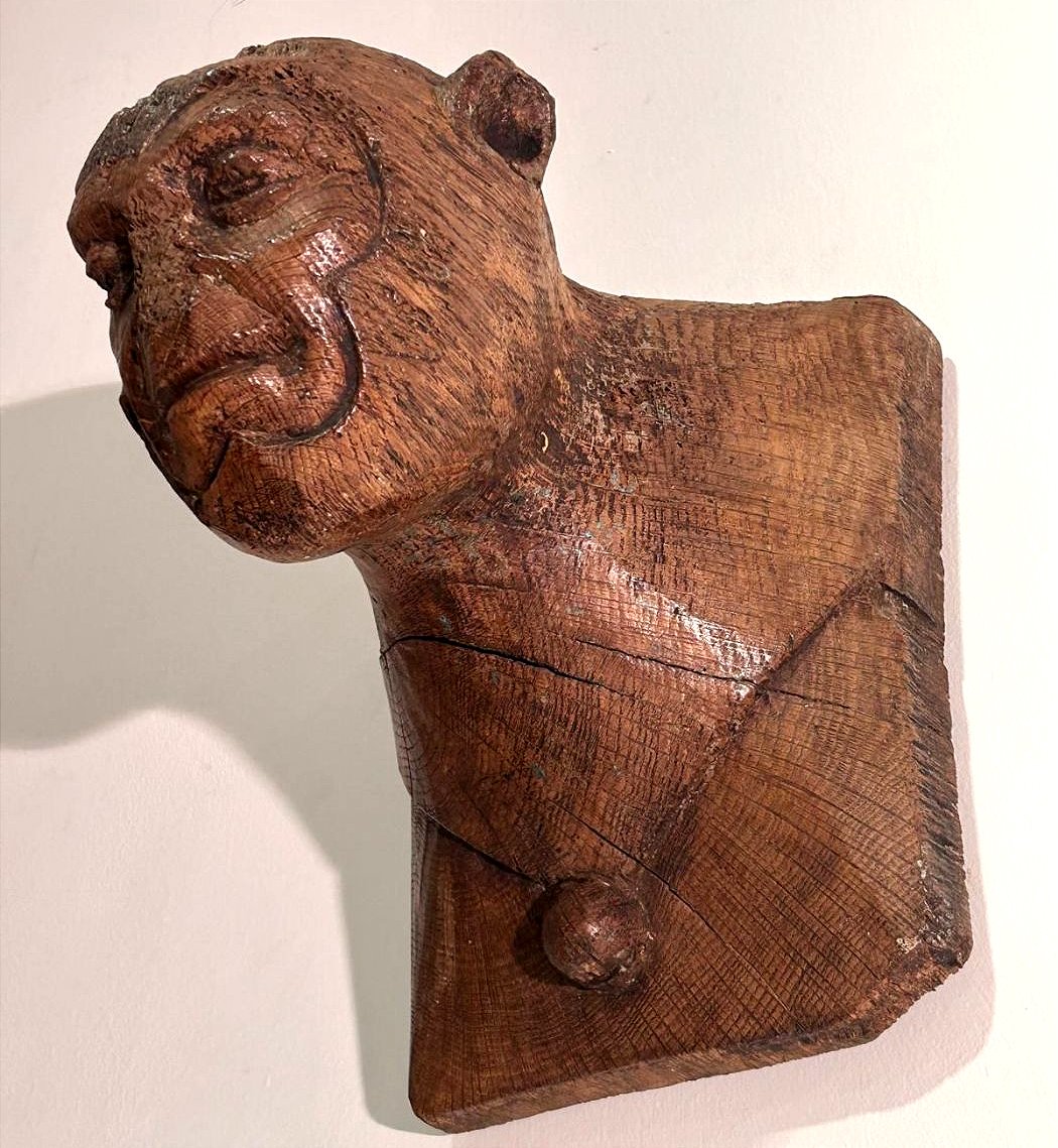 Coppia di elementi architettonici di figure fantastiche, Arte nordica dei primi del XVI secolo.-photo-3