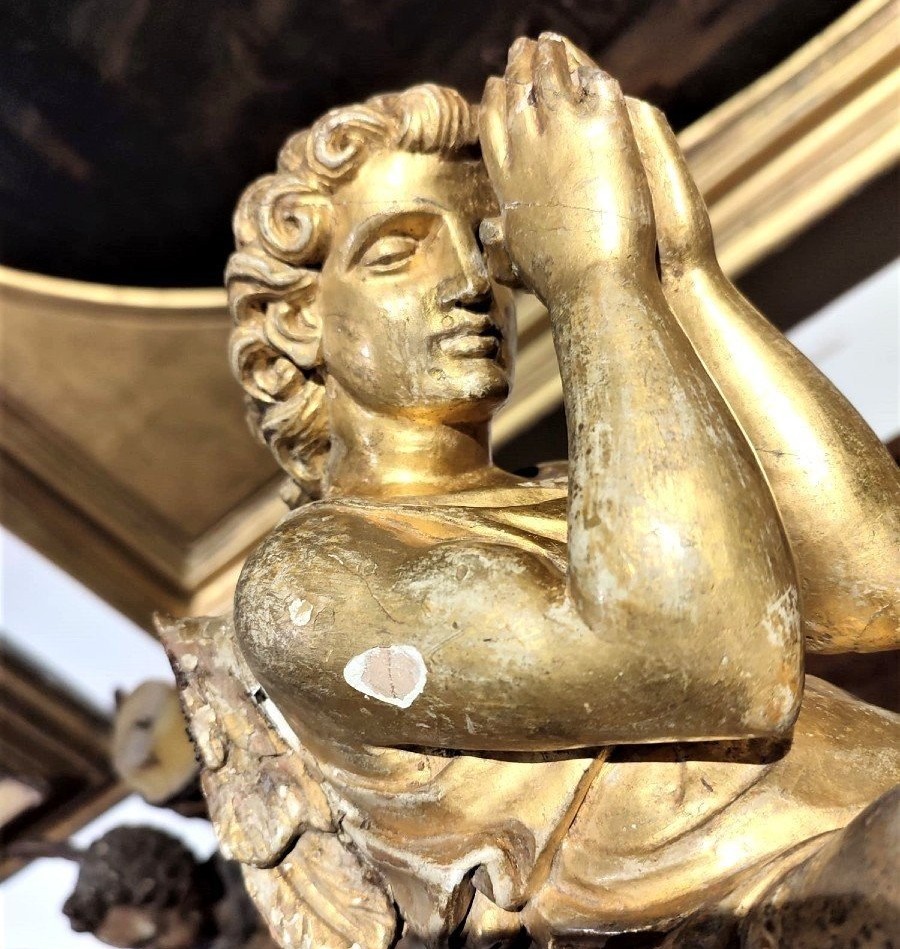 Coppia di angeli genuflessi in legno scolpito e dorato. Italia centrale, XVII secolo.-photo-4