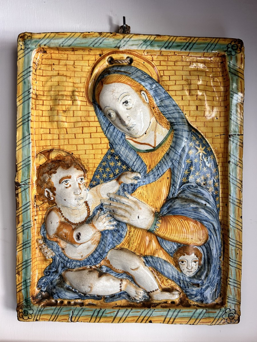 Madonna con bambino, antica placca in ceramica policroma di Deruta della metà del XVII secolo