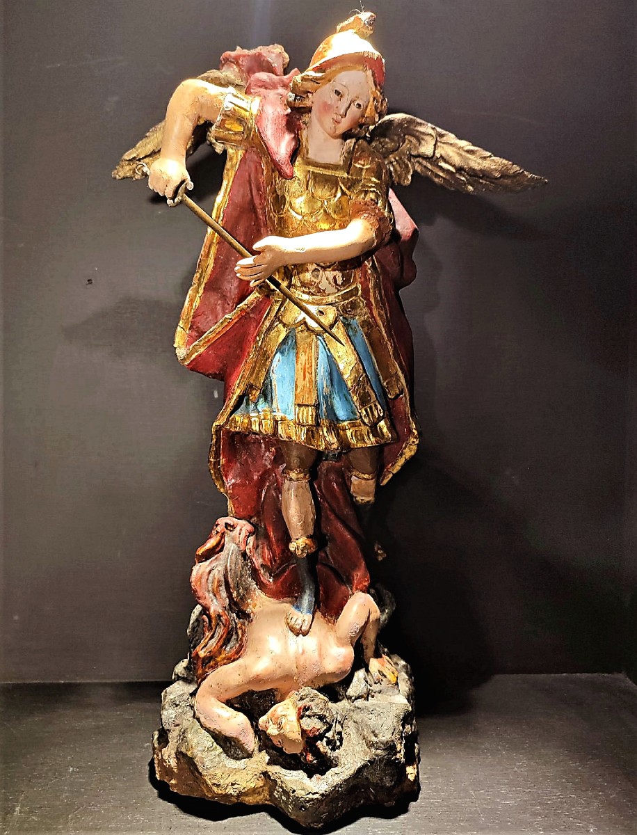 Scultura in legno policromo di San Michele Arcangelo, ambito veneto della fine del XVII secolo.