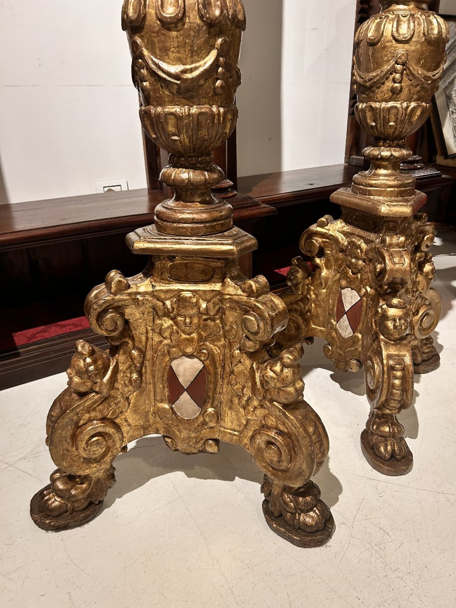 Candelieri da palazzo dei primi anni del seicento con stemma famiglia Guidi di Romena.-photo-6