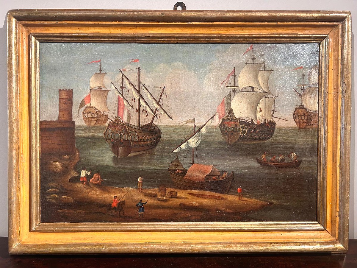 Interessante marina con personaggi e galeoni con cornice coeva. Centro-Italia fine del '600.