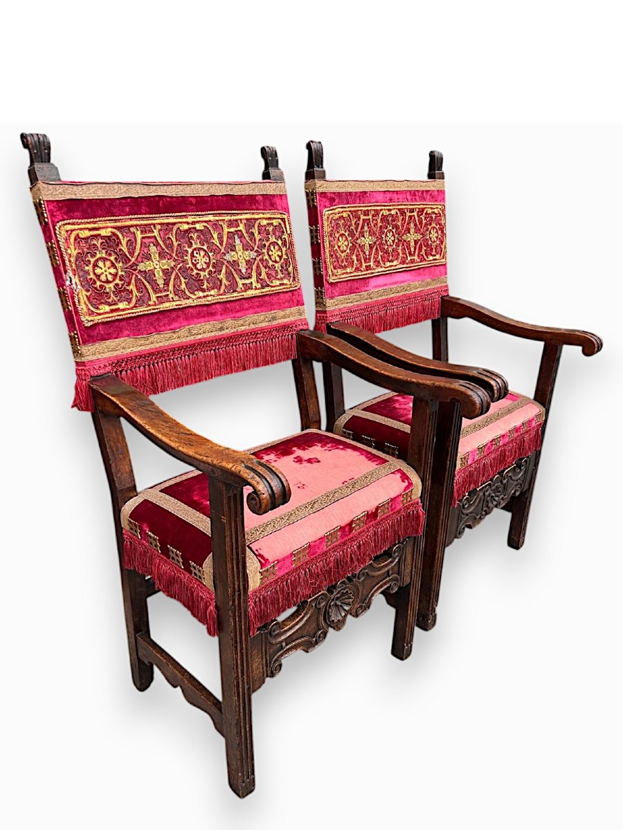 Seggioloni a cartella del seicento in noce, Lombardia.-photo-2