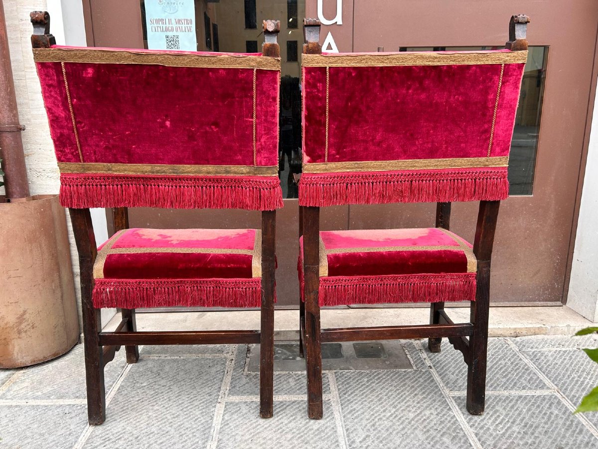 Seggioloni a cartella del seicento in noce, Lombardia.-photo-2