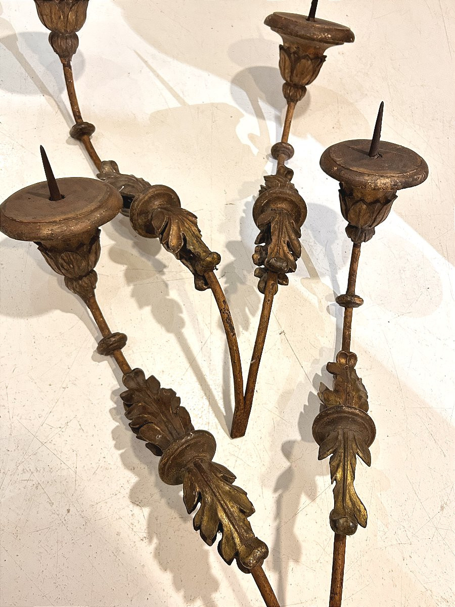 Coppia di appliques portalumi in legno intagliato e dorato. Italia centrale,  XVII -  XVIIIsec.-photo-4