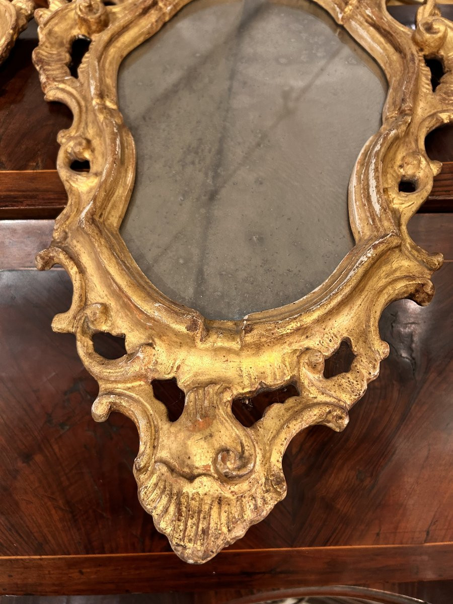 Coppia di specchierine intagliate e dorate. Italia settentrionale, 2a metà del XVIIIsec.-photo-4