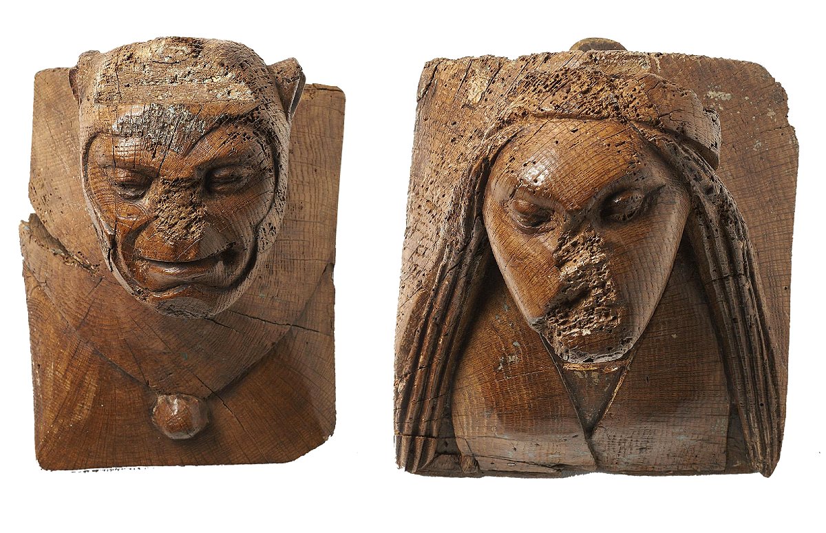 Coppia di elementi architettonici di figure fantastiche, Arte nordica dei primi del XVI secolo.-photo-3