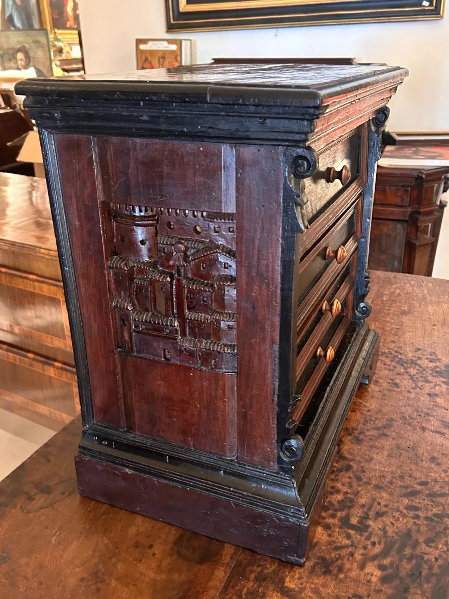 Raro modellino di canterano del seicento.-photo-2