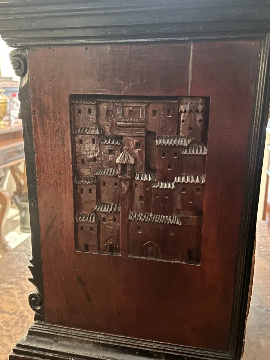 Raro modellino di canterano del seicento.-photo-3