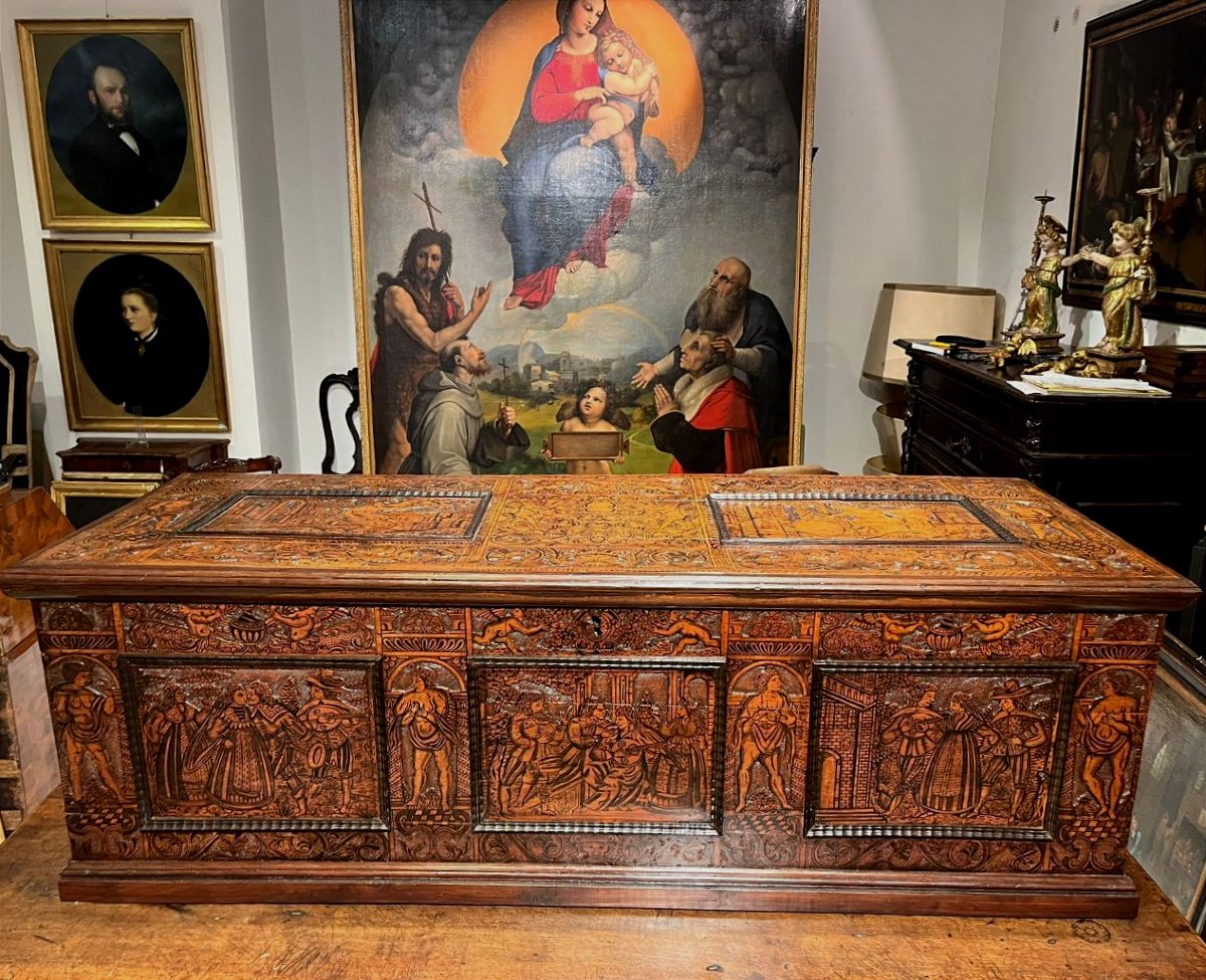 Importante cassone nuziale in cedro del libano pirografato. Venezia o Friuli XVI secolo.-photo-3