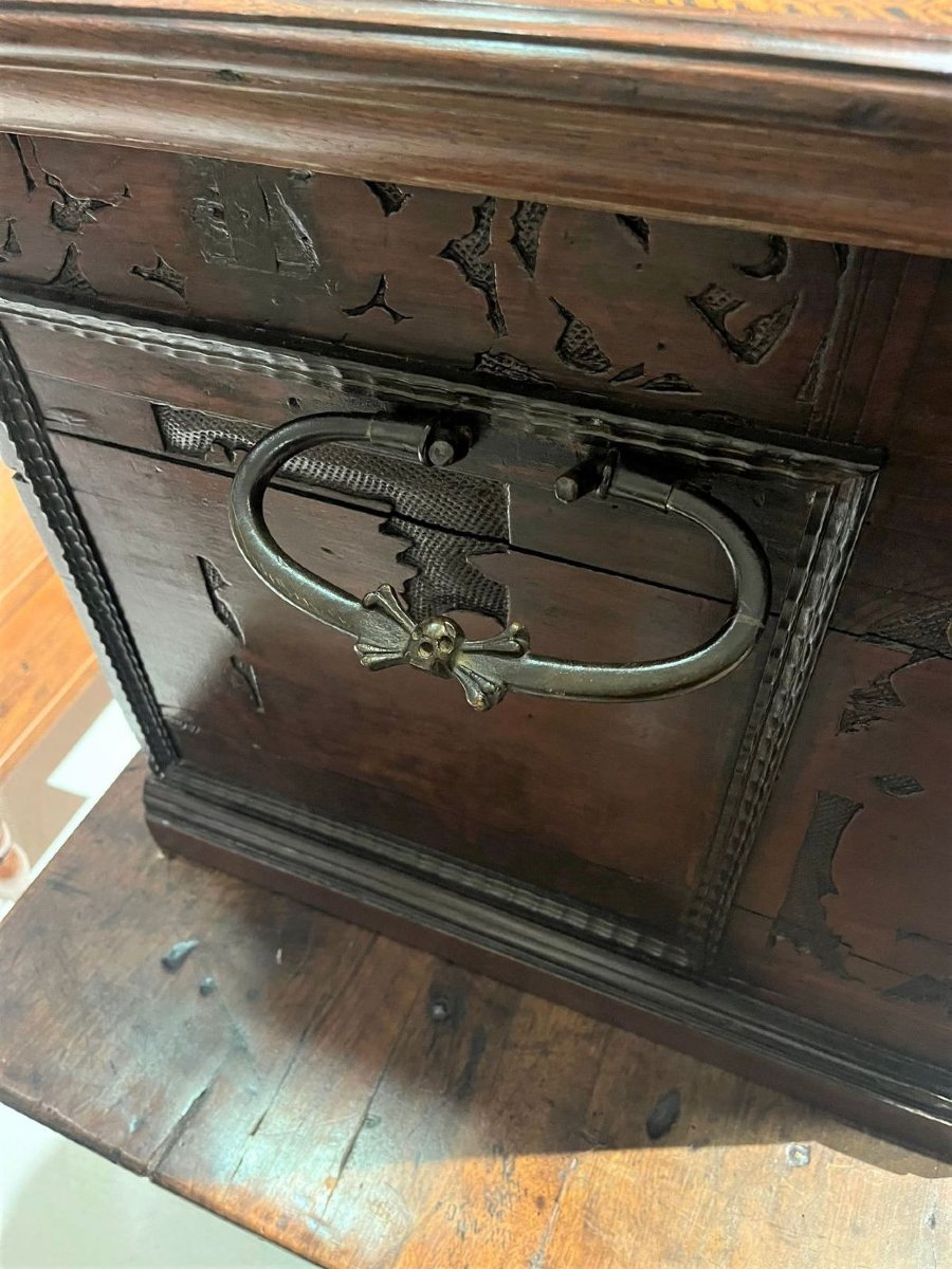 Importante cassone nuziale in cedro del libano pirografato. Venezia o Friuli XVI secolo.-photo-6