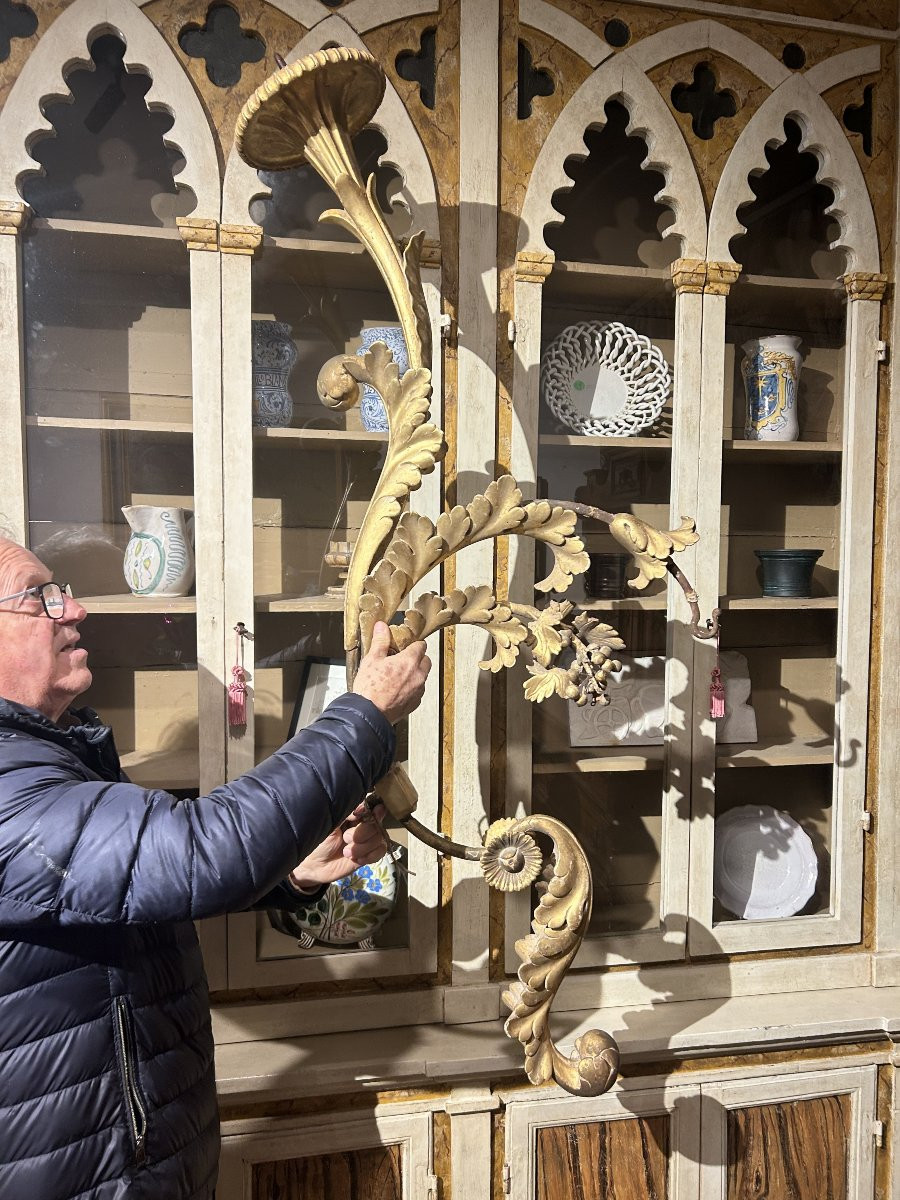 Importanti torcieri da palazzo dorati e riccamente intagliati, Italia centrale del XVII secolo.-photo-1