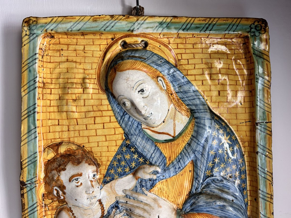 Madonna con bambino, antica placca in ceramica policroma di Deruta della metà del XVII secolo-photo-1
